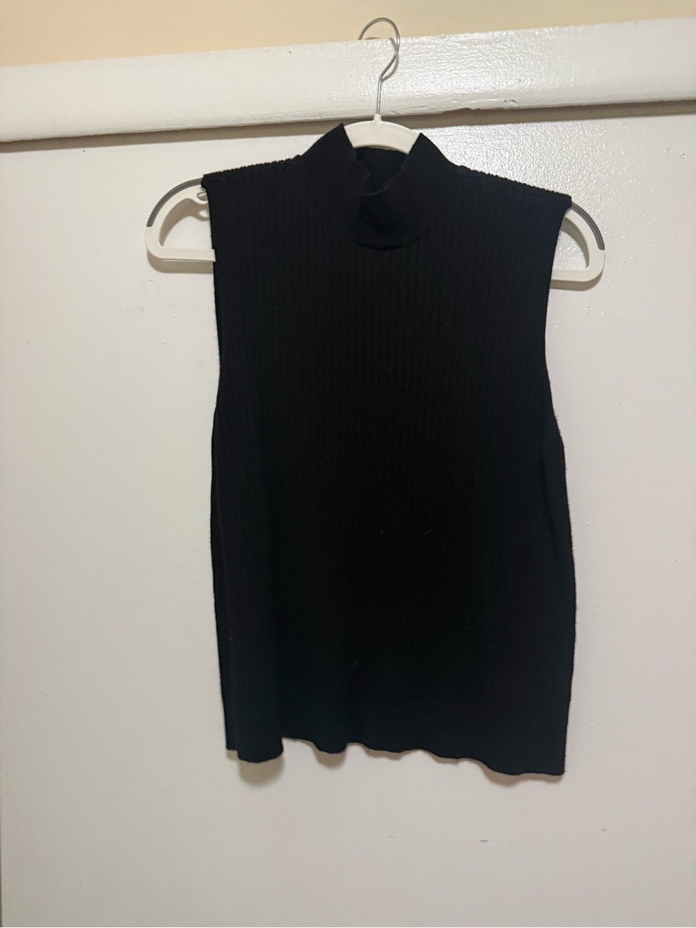 Worthington Black Ribbed Mock Neck Sleeveless Tank